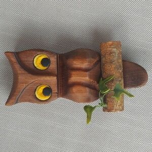 Plaque owl